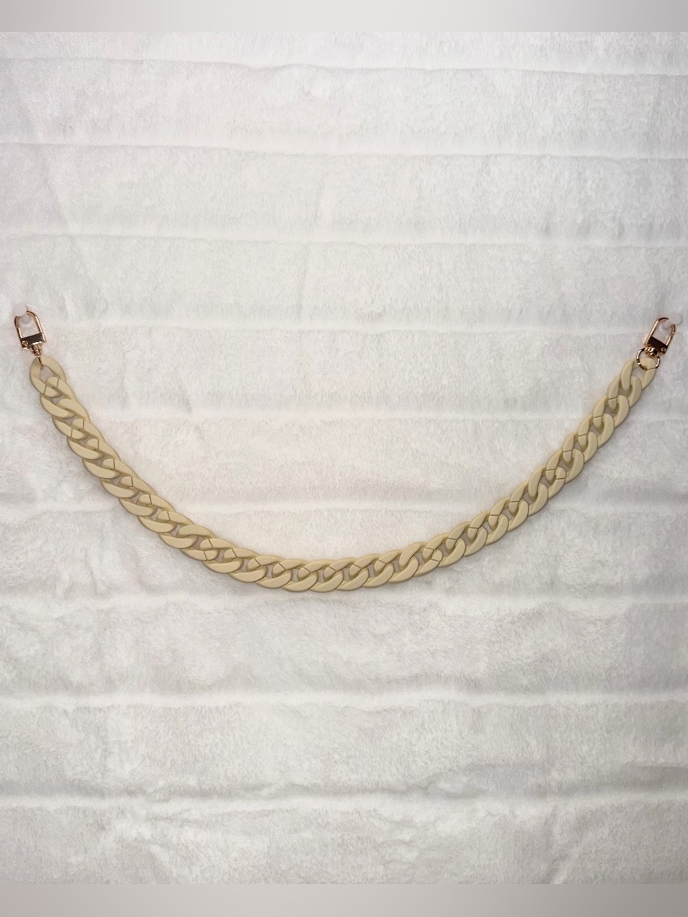 Matte Warm Ivory Acrylic Small Link Bag Chain 17.5”